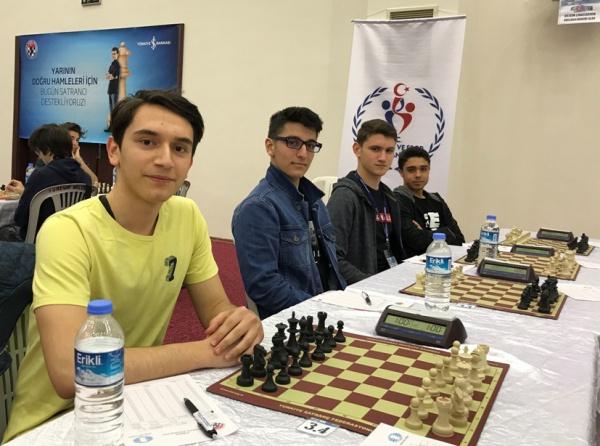Erkek Satranç Takımımız Türkiye Finallerinde