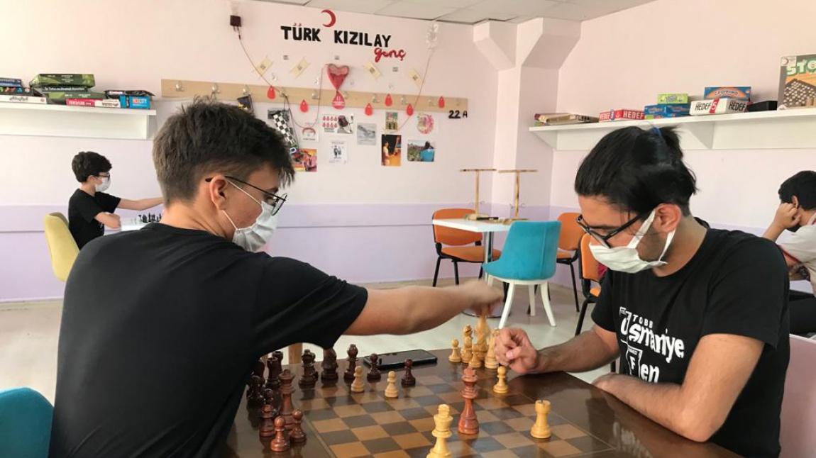 Bağımlılıkla Mücadele Haftası Etkinlikleri Çerçevesinde Satranç Turnuvası Düzenlendi