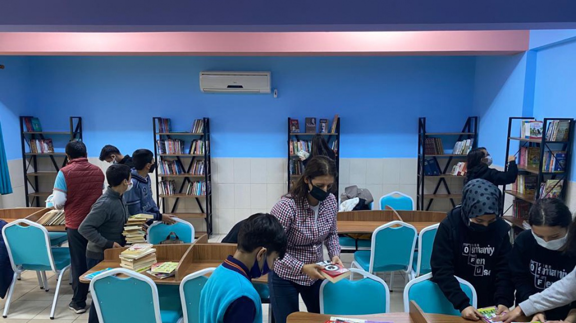 ''Kütüphanesiz Okul  Kalmasın'' Projesi Kapsamında Okulumuzdan Kardeşlerine Armağan
