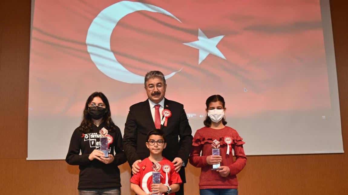 Öğrencimiz Zehra BAYLAM  ''Yüreklerde Akif,Dillerde Hürriyet''Temalı Kompozisyon Yarışmasında Birinci Oldu.
